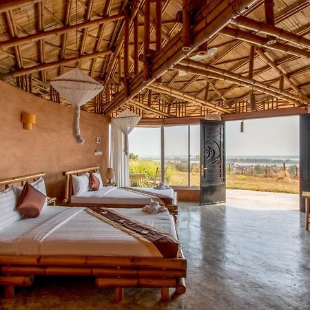 Hanchey Bamboo Resort Кампонг Чам Екстериор снимка