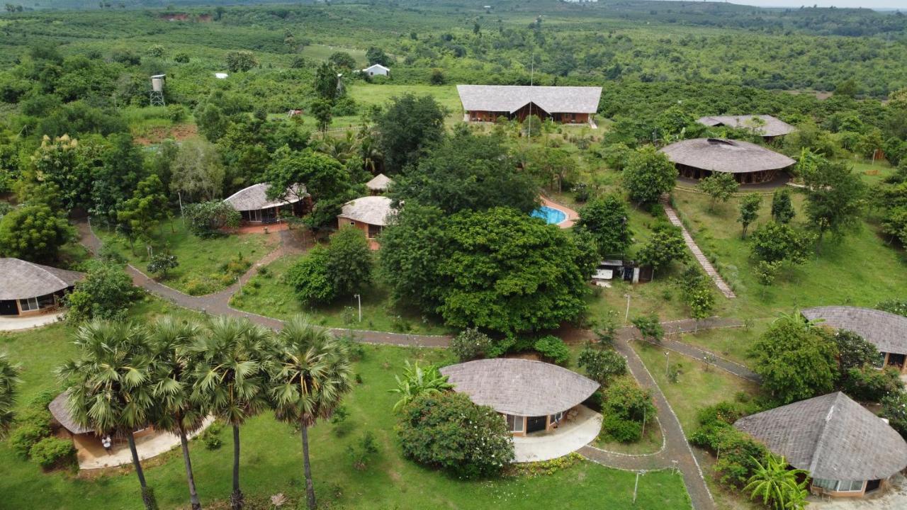 Hanchey Bamboo Resort Кампонг Чам Екстериор снимка